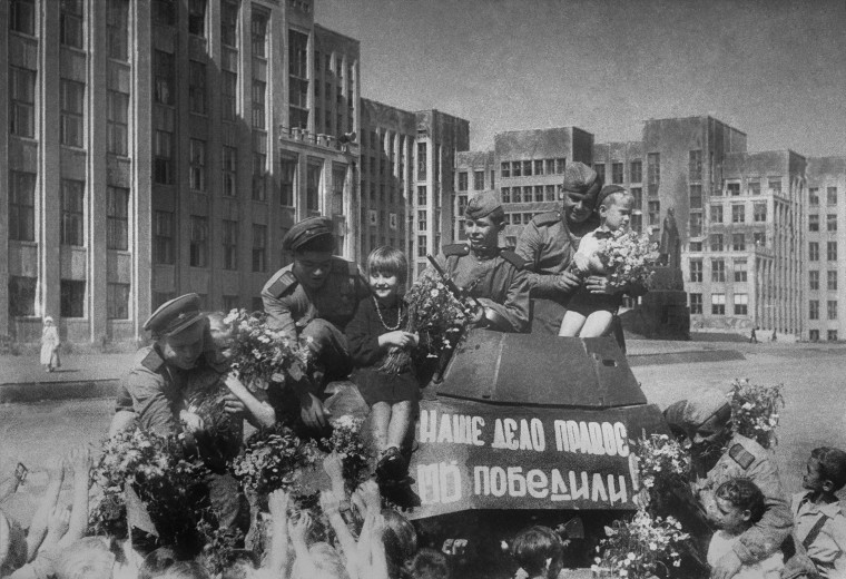 Давайте вместе вспомним великие победы 1944 года, поразившие весь мир!.